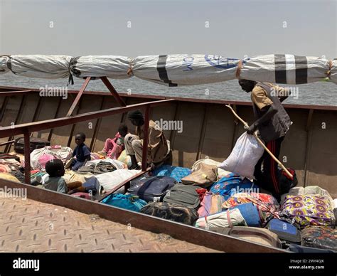 Renk South Sudan 20th Mar 2024 A Boat Carrying Refugees From Sudan