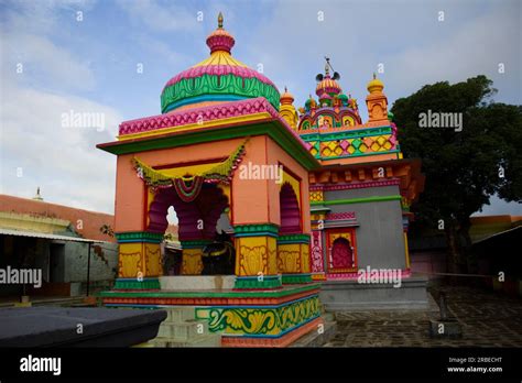 india temple structure  res stock photography  images alamy