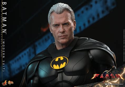 Slideshow Hot Toys Batman Modern Suit Scale Figure Image Gallery