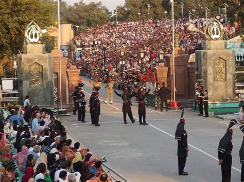 Wagah Border Parade And Flag Lowering Ceremony | Rising Pakistan