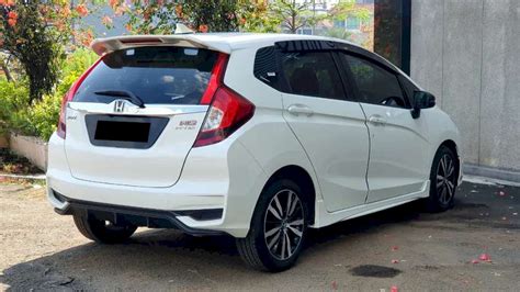 Honda Jazz Rs Cvt Matic Putih 2020 Kilometer 12 Ribuan Pajak Panjang