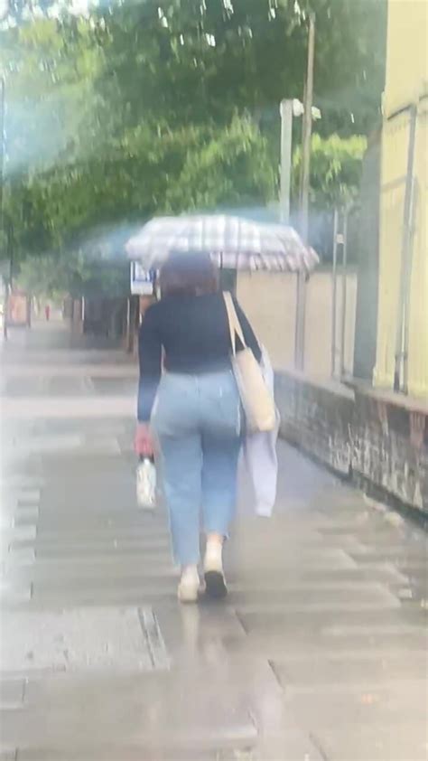 Curvy Milf In Tight Jeans Thisvid