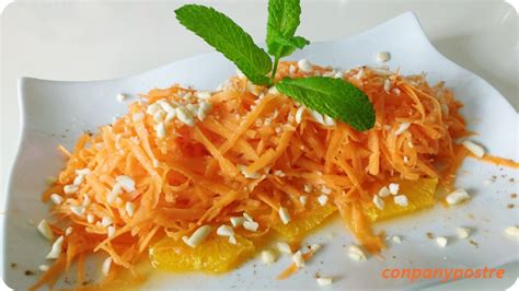 Con pan y postre: Ensalada de zanahoria y naranja con agua de azahar