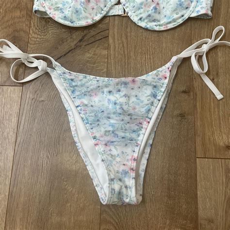 Minkpink Ruched Ditsy Floral Bikini Size S Depop