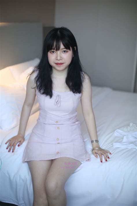 Hit x Hot 国模真真大尺度人体私拍套图 Page