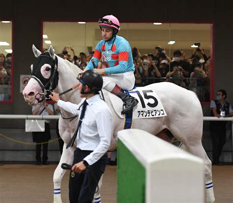 白毛馬アマンテビアンコ差し切ってデビューv！ ルメールはjra1700勝／新馬戦 2歳馬特集 競馬写真ニュース 日刊スポーツ