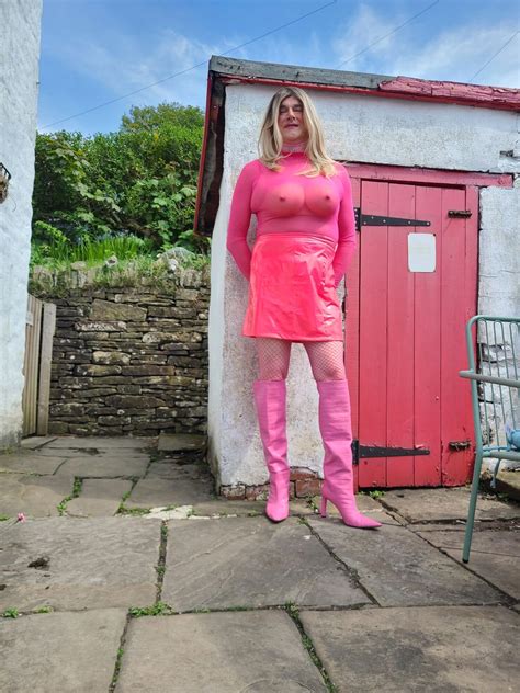 Sissy Outdoors Pretty In Pink Nude Pics XHamster