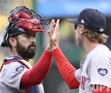 Photo: Red Sox Catcher Connor Wong Celebrates the 6-1 Win ...