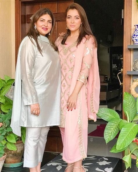 Actress Shagufta Ijaz With Her Daughters Latest Pictures Reviewit Pk