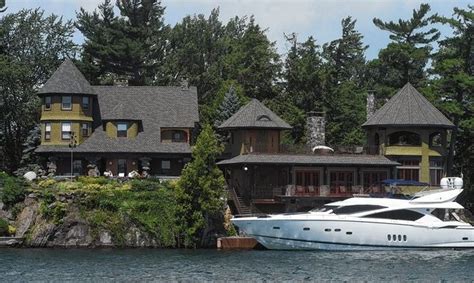 Photos from a Thousand Islands boat tour: Millionaire homes, Boldt ...