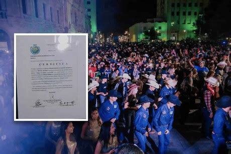 Chihuahua logra récord mundial de baile masivo con Payaso de Rodeo