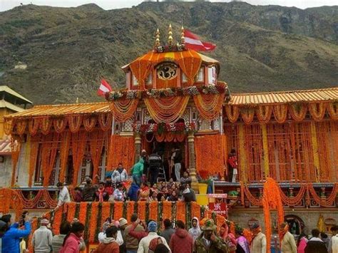 Kedarnath Badrinath Dham Yamunotri Gangotri Dham Helicopter Booking Chardham Yatra चारधाम