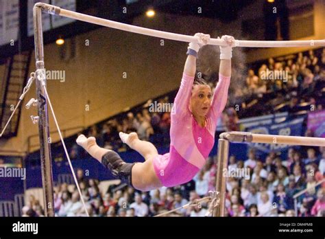 Kent State Gymnastics Flashes Hi Res Stock Photography And Images Alamy