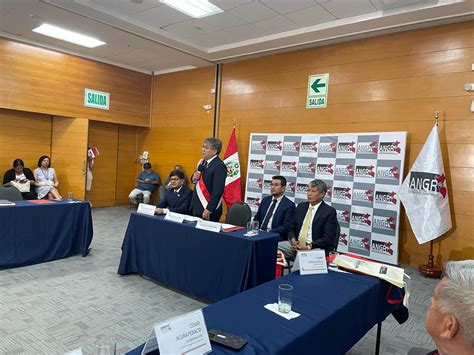 El Gobernador Regional Werner Salcedo Es Elegido Presidente De La