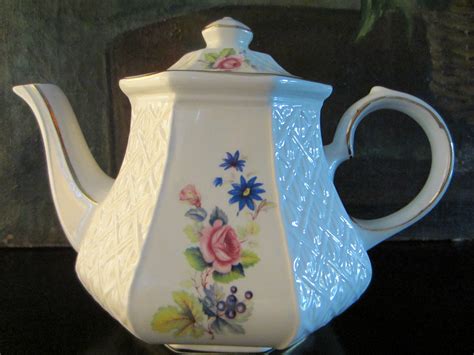 Sadler Windsor England Porcelain Floral Teapot For Sale | Antiques.com | Classifieds