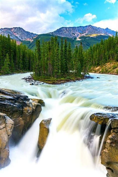 Sunwapta falls in Jasper National Park, Alberta, Canada. | Cool ...