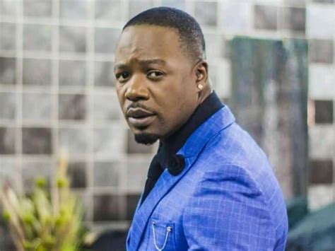 Woman Strips Naked For Stunner On Stage IHarare News