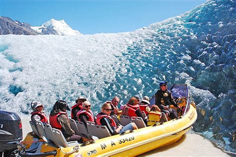 Mount Cook glacier's rare display | Stuff.co.nz