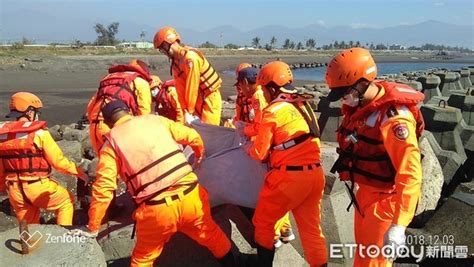 沙灘留有農藥和手機 海巡派員搜救找到屍體 Ettoday社會新聞 Ettoday新聞雲