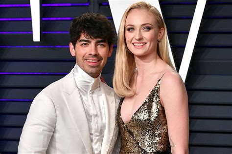 Joe Jonas Says He Loves Wife Sophie Turners Two Moods Equally In Hilarious Birthday Message