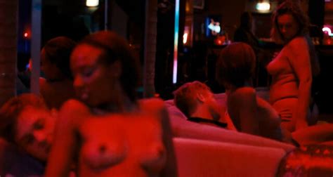 Nude Video Celebs Tamar Van Waning Sexy Paradise Drifters 2020