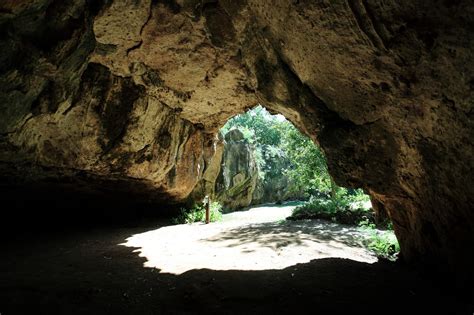 Makauwahi Cave Hawaiis Largest Cave Only In Hawaii