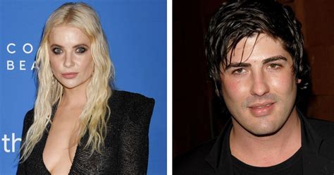 Ashley Bensons 12 Carat Engagement Ring Was Paid For By Fiance Brandon