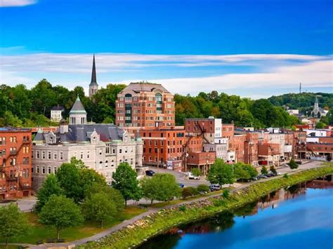 This Town Has Been Named The Poorest In Maine You Ll Never Believe It