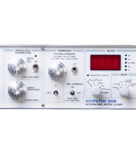 Molecular Devices Axopatch B Amplifier