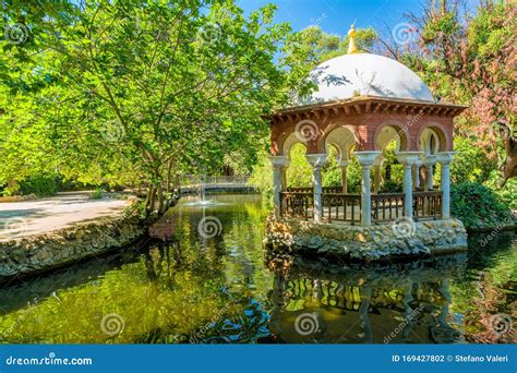 The Parque De Maria Luisa Maria Luisa Park, Famous Public Park in ...