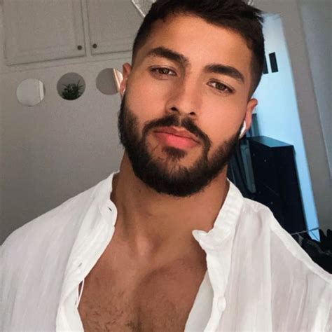 Pin By Anderson Machado On Personas Wattpad Beard Styles For Men Bearded Men Hot Large Mens