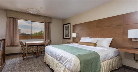 Shilo Inn Yuma from $64. Yuma Hotel Deals & Reviews - KAYAK