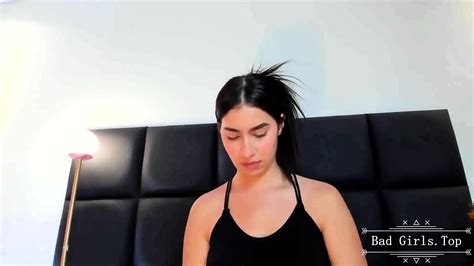 Big Booty Ass Petite Teen Babe Close Up Pussy Teasing