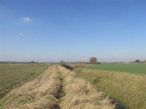 Public Footpath © Steven Ruffles Geograph Britain And Ireland