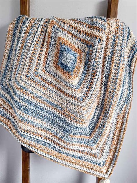 Crochet Square Blanket | Center Out Square Crochet Blanket - Nana's Crafty Home