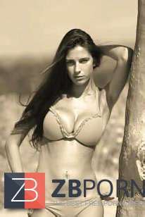 Modella Tettona Italiana ZB Porn