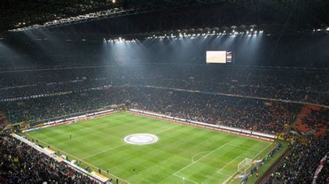 Gds San Siro Tutto Esaurito Ma Ancora Cori Discriminatori Contro Napoli