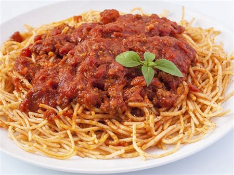 Espagueti Rojo Con Carne Molida Receta Fácil Para Una Comida Completa