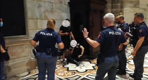 Milano Paura In Duomo Guardia Giurata Presa In Ostaggio Arrestato Un