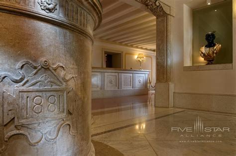 Photo Gallery for Hotel Ai Reali in Venice, Venice - Italy | Five Star ...