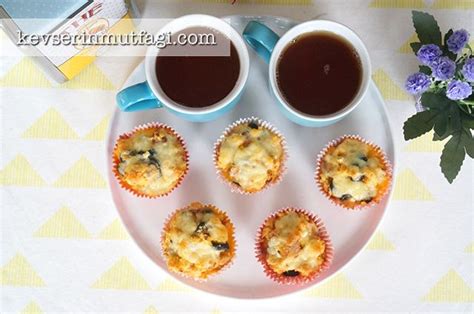 Bayat Ekmekli Omlet Muffin Tarifi Kevserin Mutfa Yemek Tarifleri