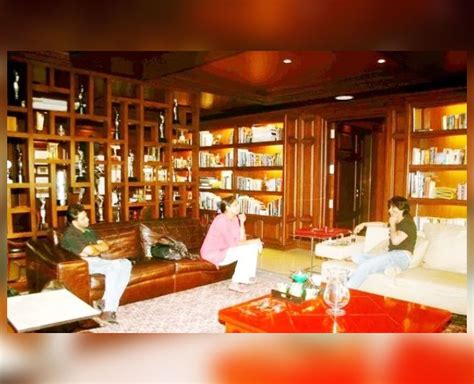 Take An Inside Home Tour Of Shah Rukh Khan's Mannat House, Check Unseen ...