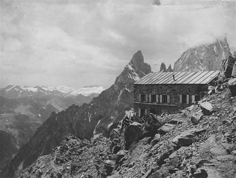 Monte Bianco Rinasce Il Vecchio Rifugio Torino Mount Live