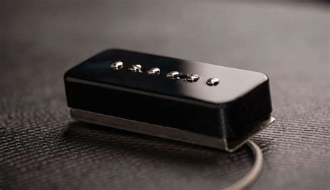 P90 vs Humbucker: Which One Is Better? (2022)