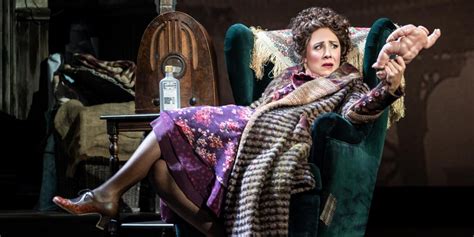 Interview Stefanie Londino Talks Playing Miss Hannigan In ANNIE