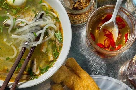 10 Vietnamese Food Favorites You Will Love | 2foodtrippers