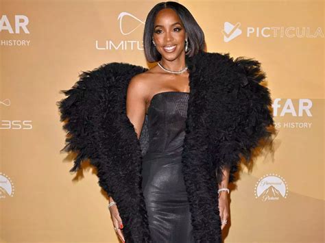 12 Of The Best And Most Daring Looks Celebrities Wore To The 2022 AmfAR