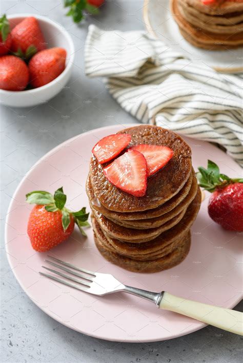 Chocolate Pancakes With Strawberries Chocolate Pancakes Food Drink