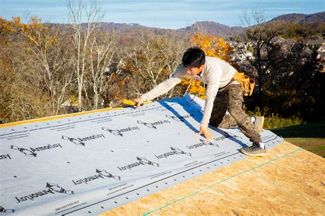 SYNTHETIC FELT ROOFING UNDERLAYMENT