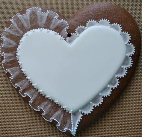 Pin By Marcia Bratkoski On Biscoitos Valentine Cookies Decorated